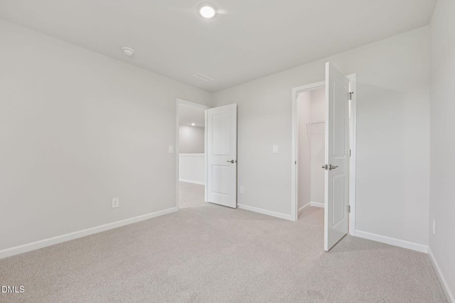 31-web-or-mls-Raleigh - Oak Manor - 744