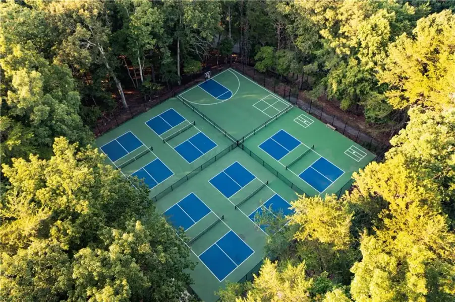 Community amenities in , Waleska (Image 18).