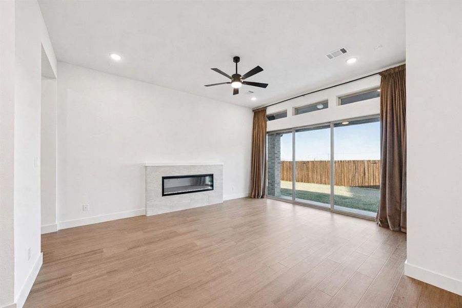 Spacious, unfurnished interior of a new home in Birdsong, Mansfield (Image 17).