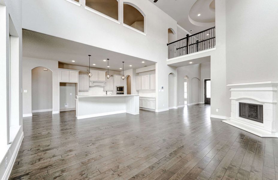 Representative unfurnished interior of a home built from the 3799 by Ravenna Homes in Artavia 70′, Conroe (Image 42).