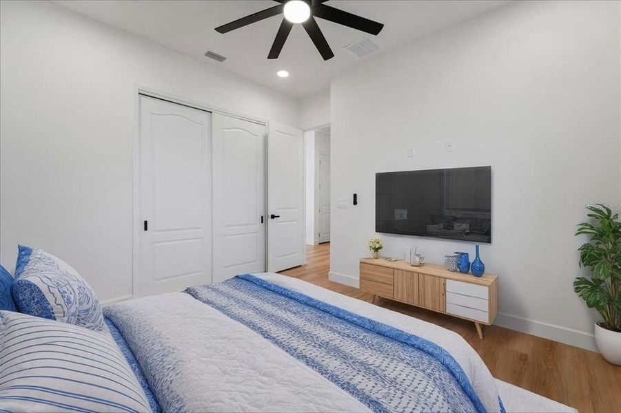 Furnished interior view inside a new home in , Port Charlotte (Image 34).