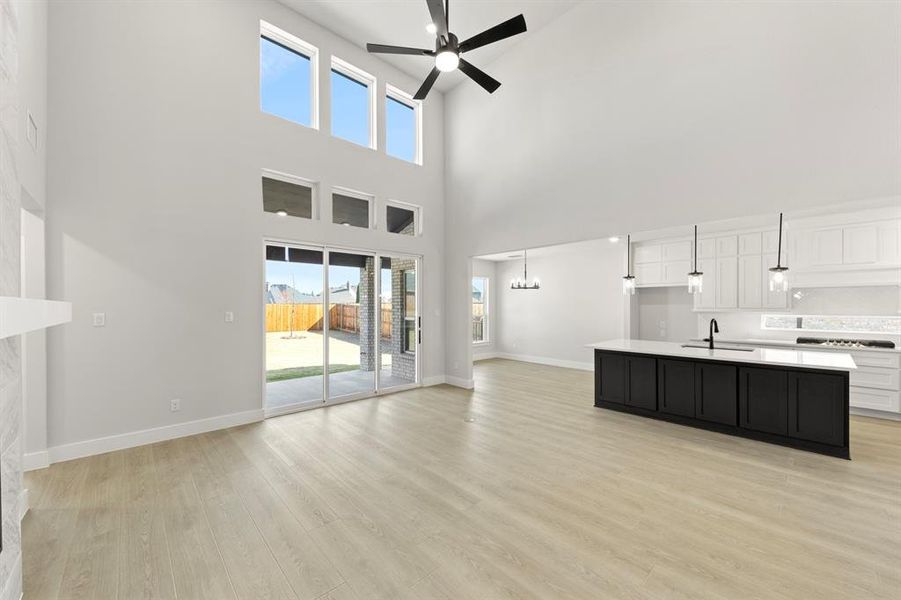 11. 13709 Riola - Family