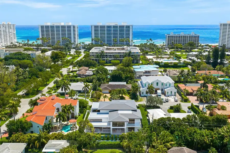 1351 COCOANUT RD 1351 COCOANUT RD