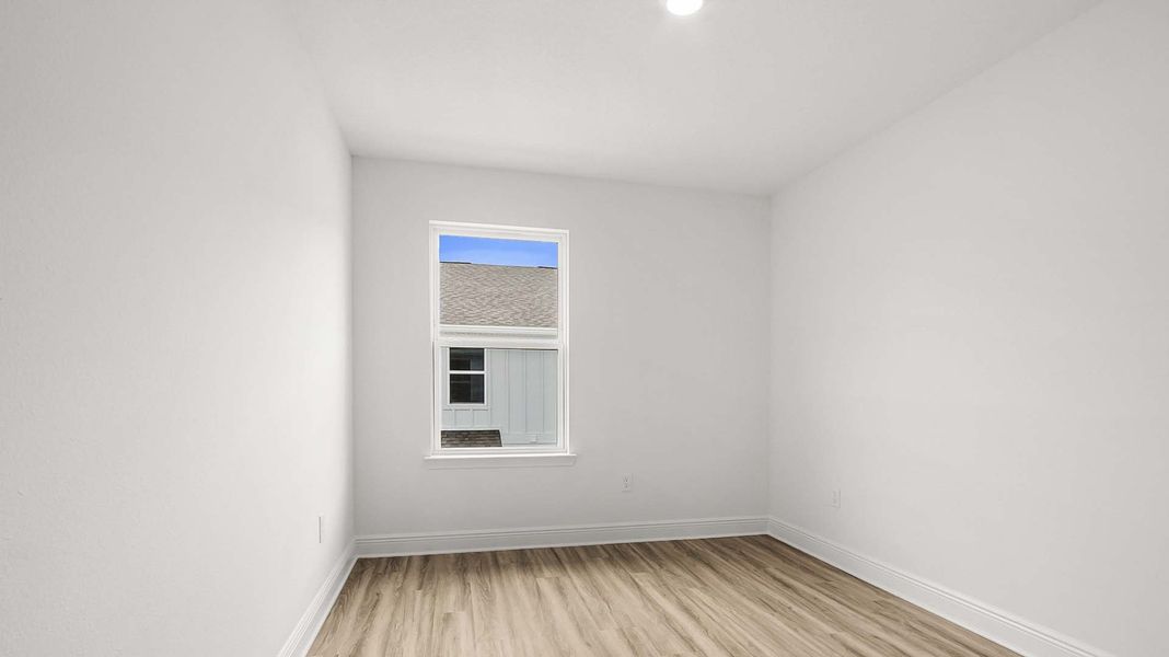 Spacious, unfurnished interior of a new home in Hawks Landing Townhomes, Santa Rosa Beach (Image 24).