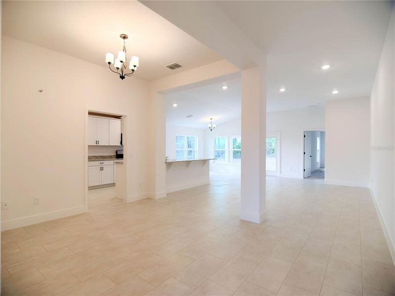 Spacious, unfurnished interior of a new home in , Ocala (Image 26).