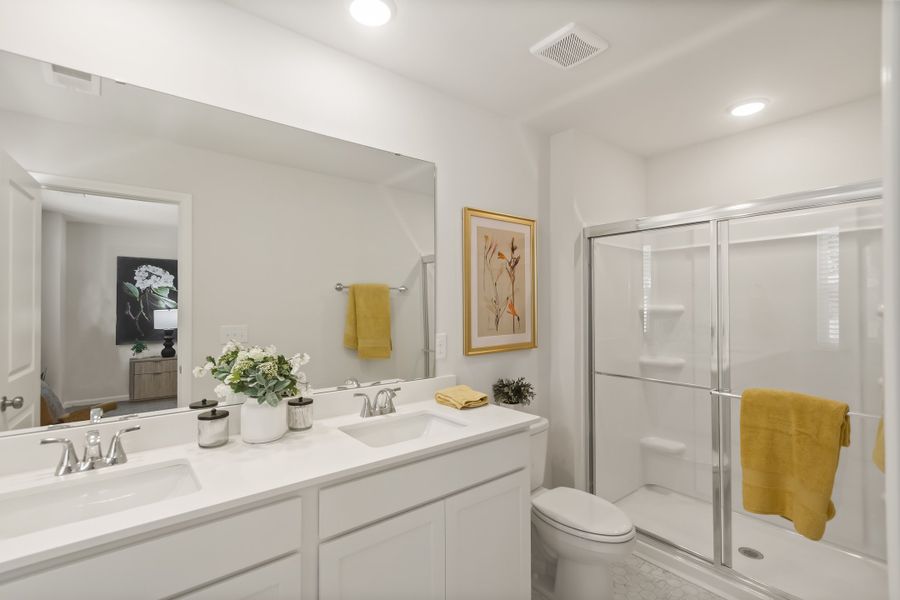 Representative furnished interior of a home built from the Haven by Veranda Homes in Pinehaven, Laurens (Image 19).