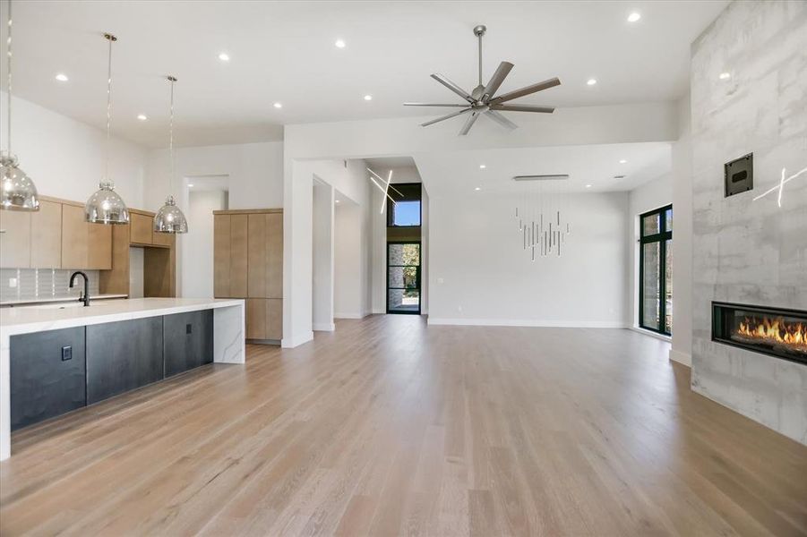 Spacious, unfurnished interior of a new home in , Horseshoe Bay (Image 32).