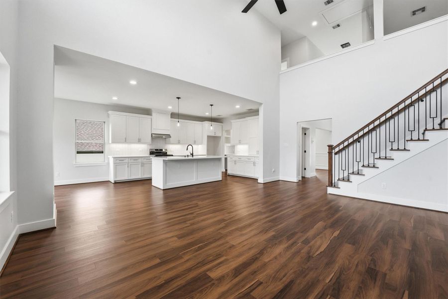 Spacious, unfurnished interior of a new home in , Houston (Image 23).