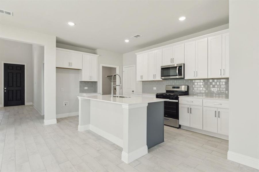 Furnished interior view inside a new home in Santorini, Seagoville (Image 9). Furnished interior view inside a new home in Santorini, Seagoville (Image 9).