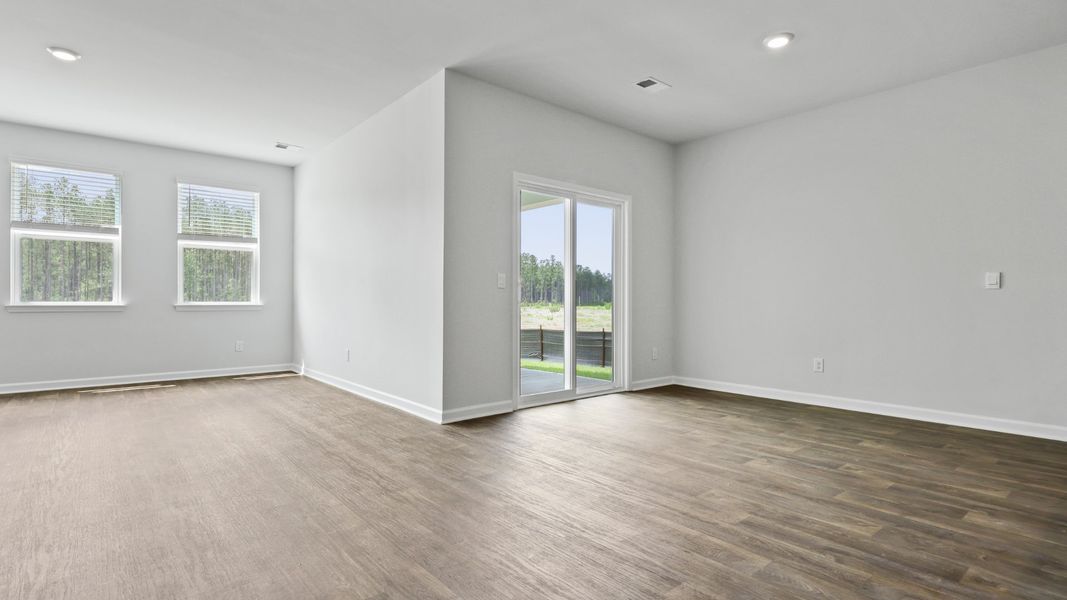 Representative unfurnished interior of a home built from the DARBY-EXP by D.R. Horton in Hillcrest, Ravenel (Image 23).