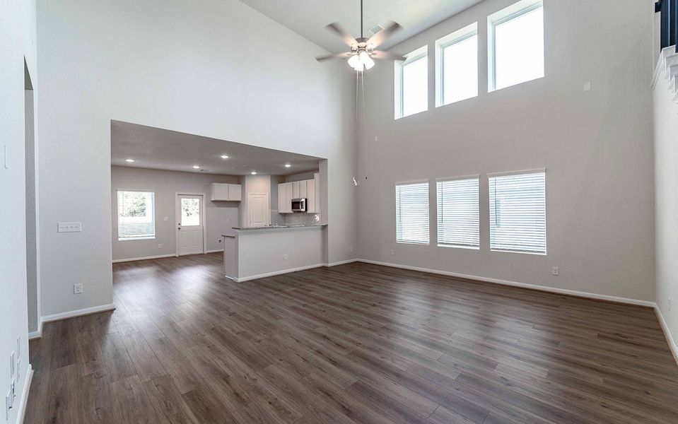 Spacious, unfurnished interior of a new home in Grande Estates, Bertram (Image 10).