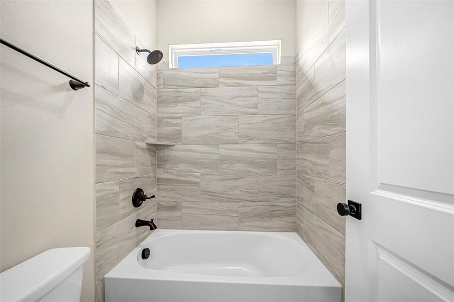 Furnished interior view inside a new home in Rocky Top, Krum (Image 18).