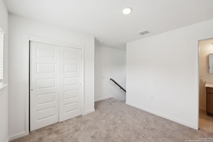 Spacious, unfurnished interior of a new home in , San Antonio (Image 8).
