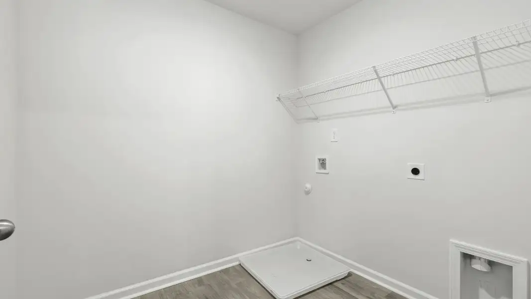 Spacious, unfurnished interior of a new home in Willow Mill, Thomasville (Image 19).