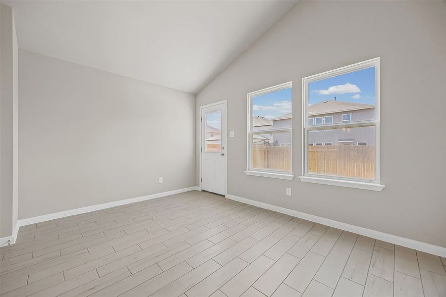 Spacious, unfurnished interior of a new home in Butler Farms, Liberty Hill (Image 15).