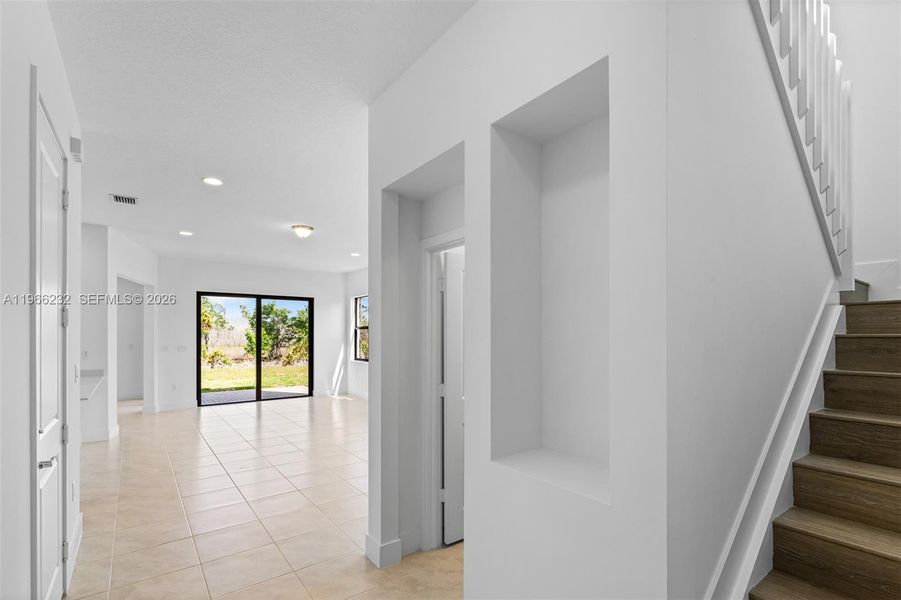Spacious, unfurnished interior of a new home in , Immokalee (Image 18).