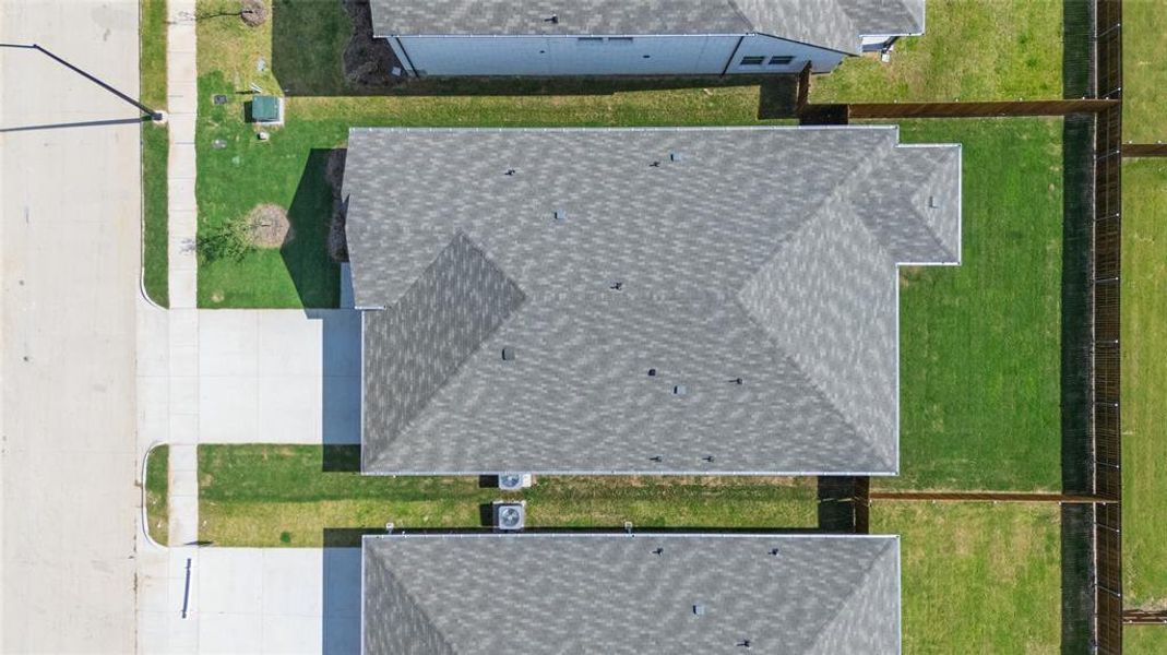 Image 38 of a home in Stratton Place.