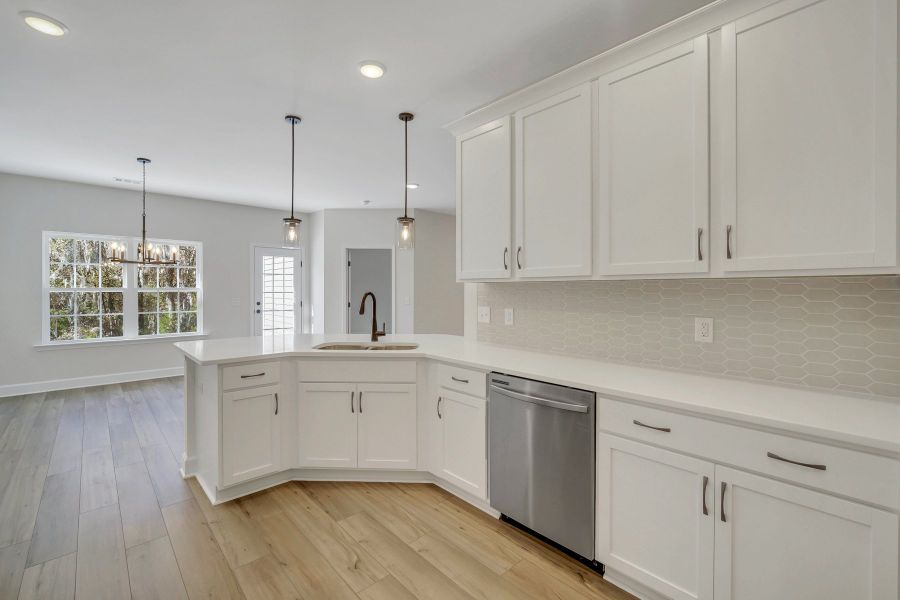 Wassaw – Kitchen with Quartz Countertops Wassaw – Kitchen with Quartz Countertops