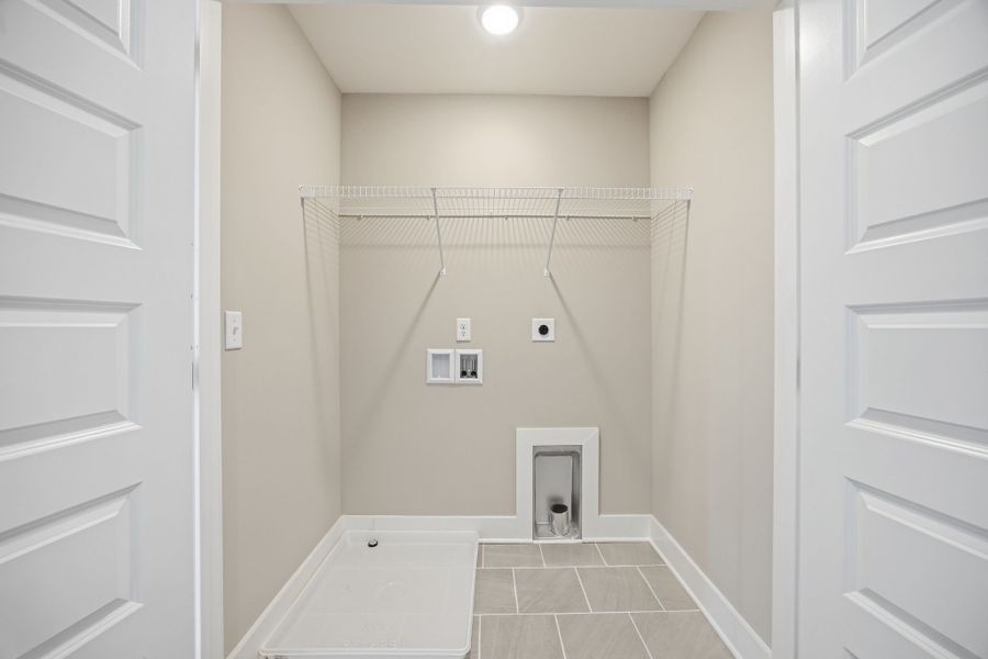 Spacious, unfurnished interior of a new home in Givens Park, Chattanooga (Image 34). Spacious, unfurnished interior of a new home in Givens Park, Chattanooga (Image 34).