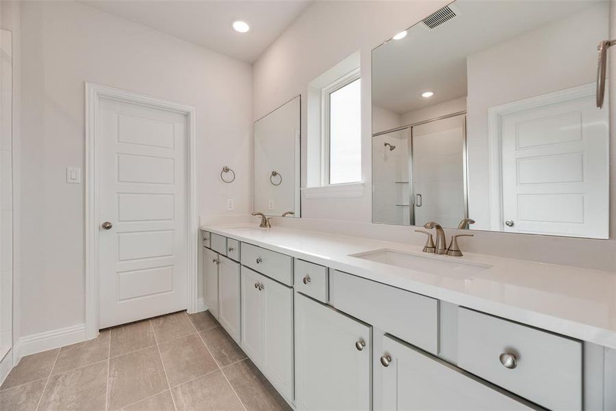 Furnished interior view inside a new home in Creekside of Crowley, Crowley (Image 13). Furnished interior view inside a new home in Creekside of Crowley, Crowley (Image 13).