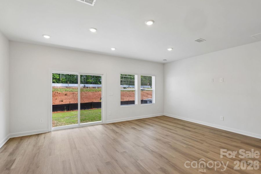 Photo is not of the actual home, but is an inspirational photo of builder’s model home and may depict options, furnishings, and/or decorator features that are not included Photo is not of the actual home, but is an inspirational photo of builder’s model home and may depict options, furnishings, and/or decorator features that are not included