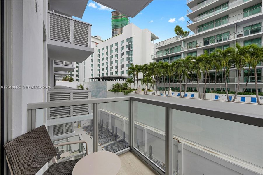 Condo located in Miami, FL showcasing its design and architecture (Image 20).