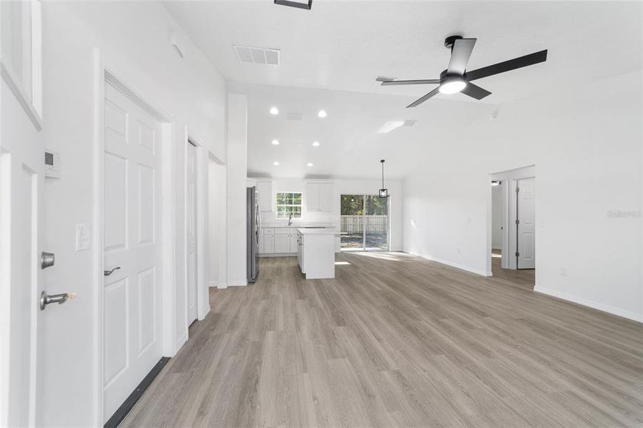 Spacious, unfurnished interior of a new home in , Dunnellon (Image 13). Spacious, unfurnished interior of a new home in , Dunnellon (Image 13).