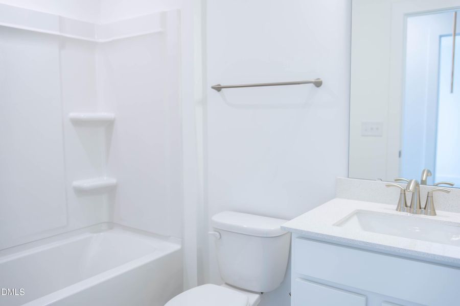 Powell_HallFullBath