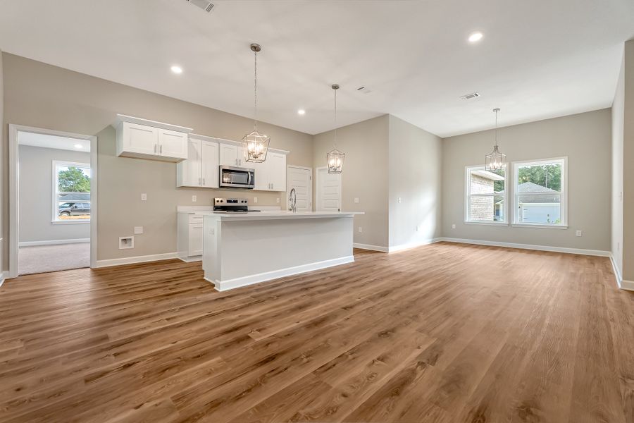 Representative unfurnished interior of a home built from the Dalton by CJL Homes in Oak Hollow, Crestview (Image 29).