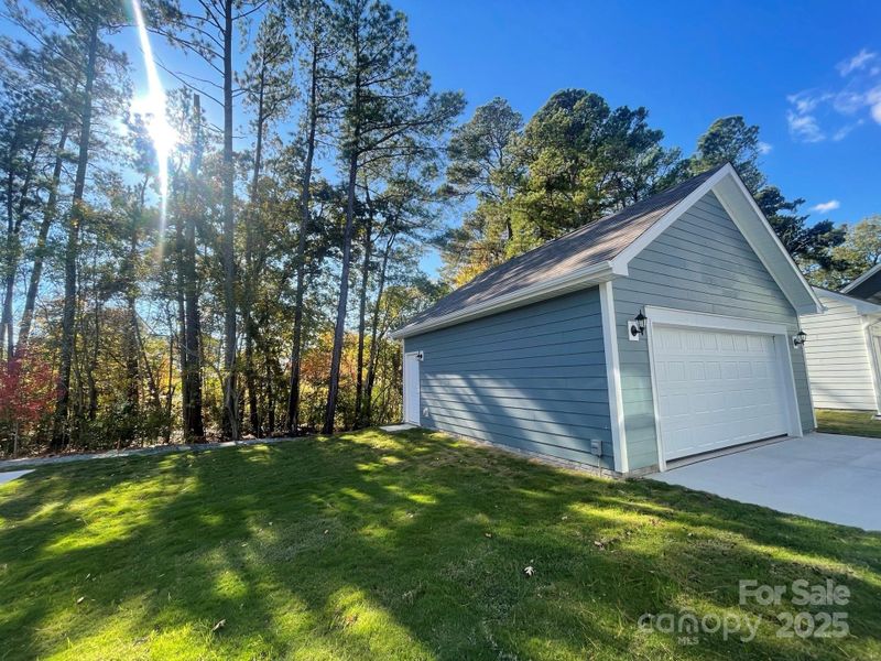 Image 9 of a home in Arbor Village.