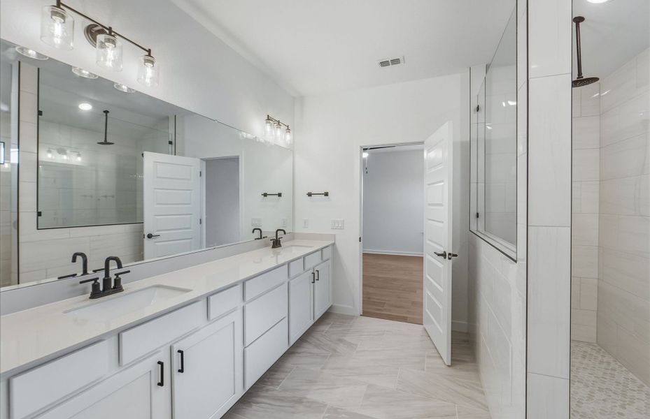 Furnished interior view inside a new home in Sunfield, Buda (Image 12).