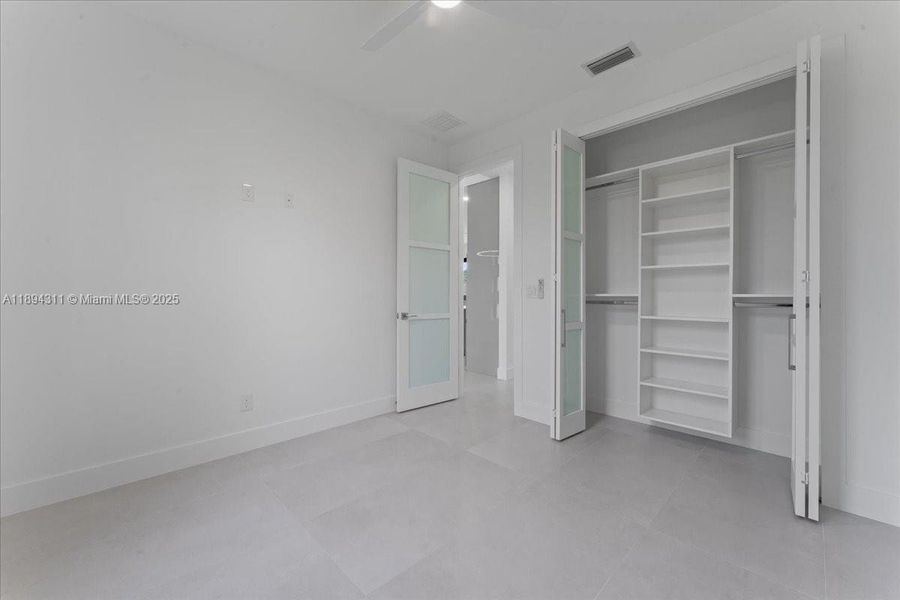 Spacious, unfurnished interior of a new home in , Lehigh Acres (Image 17).