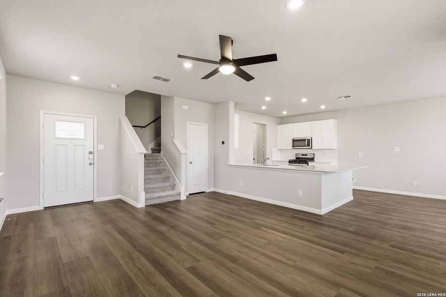 Spacious, unfurnished interior of a new home in Hickory Ridge, Elmendorf (Image 21).