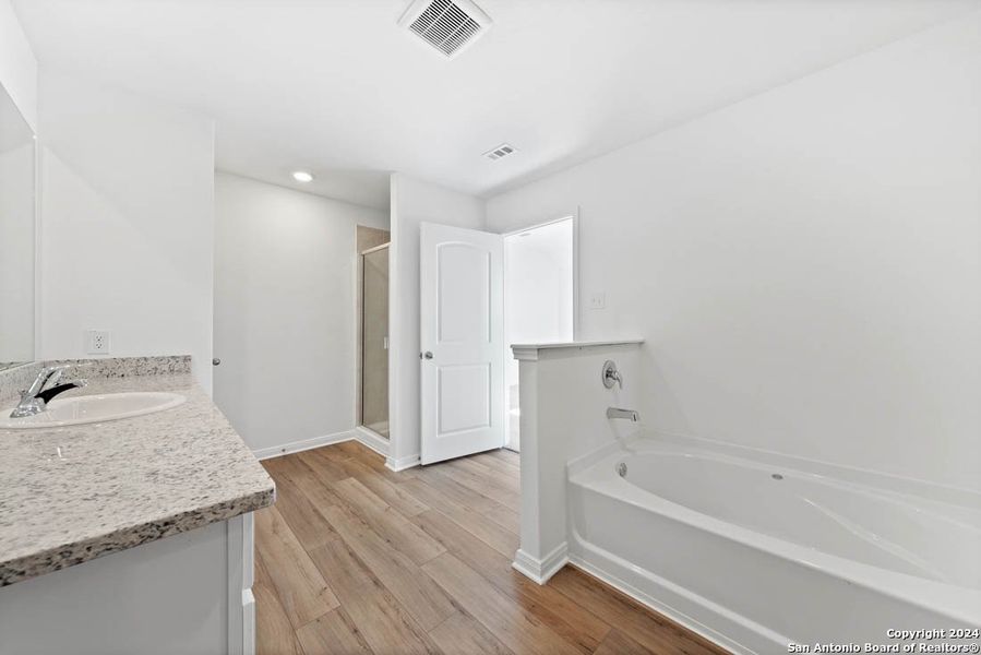 Image 15 of a home in Savannah Place.