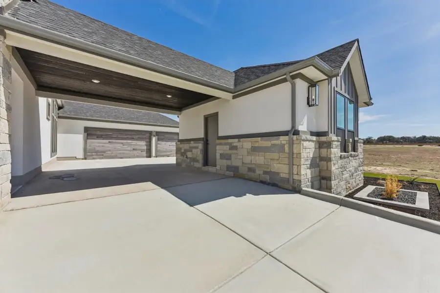 Representative exterior details of a home built from the Franklin by Chesmar Homes in Feathergrass, Fulshear (Image 3).