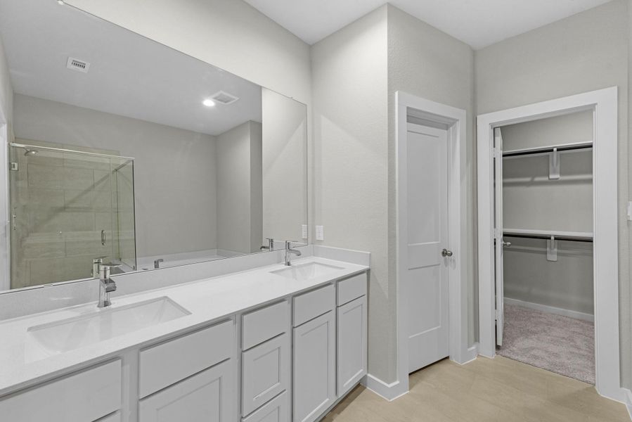 Furnished interior view inside a new home in Grand Oaks Village, Houston (Image 9). Furnished interior view inside a new home in Grand Oaks Village, Houston (Image 9).