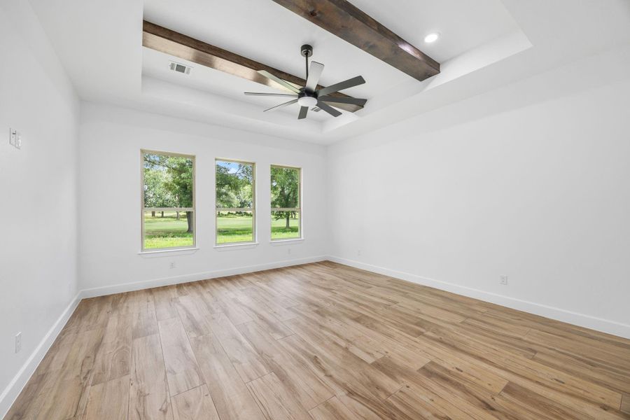 Spacious, unfurnished interior of a new home in , Hempstead (Image 22). Spacious, unfurnished interior of a new home in , Hempstead (Image 22).