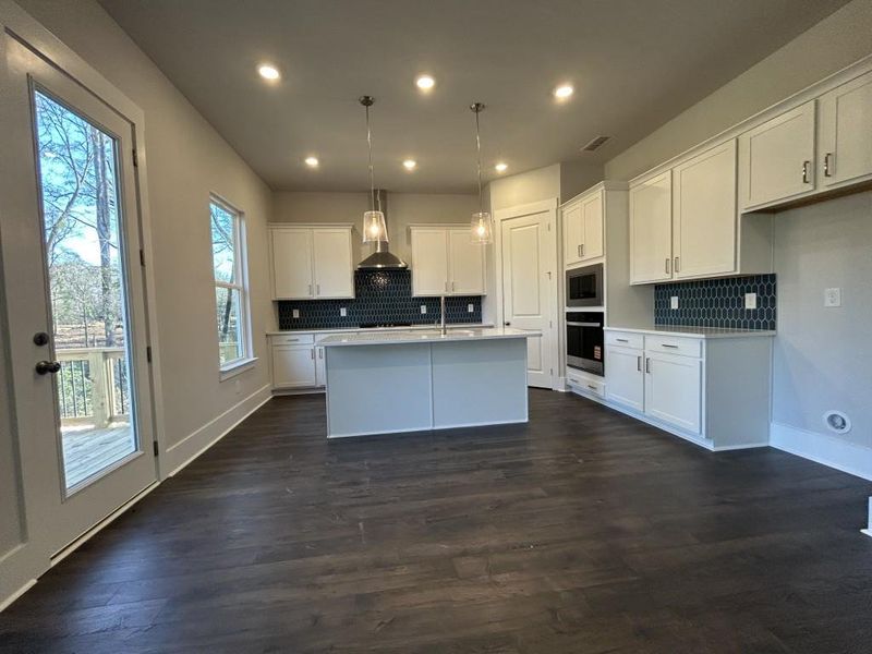 Image 39 of a home in Red Bird Manor.