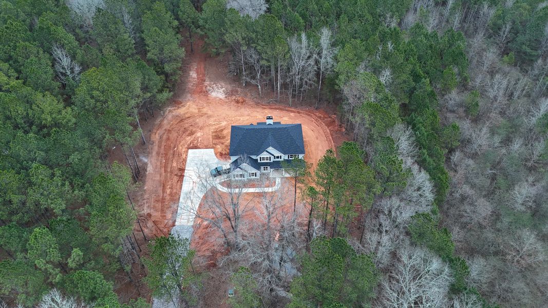 Exterior details and patio area of a home in Williams Mill, Zebulon (Image 8).