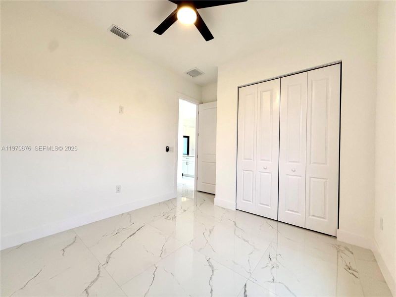 Spacious, unfurnished interior of a new home in , Lehigh Acres (Image 21).