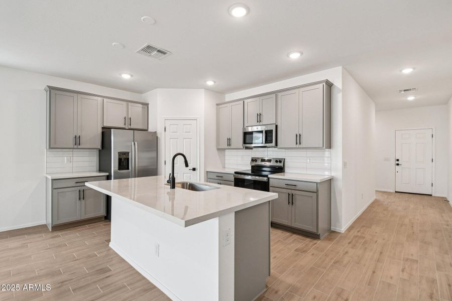 7-web-or-mls-W Bowker St-S2008-007