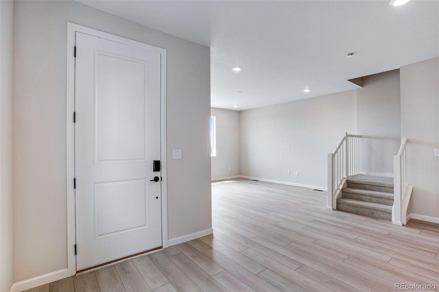 Spacious, unfurnished interior of a new home in Sugar Mill Village, Longmont (Image 39). Spacious, unfurnished interior of a new home in Sugar Mill Village, Longmont (Image 39).