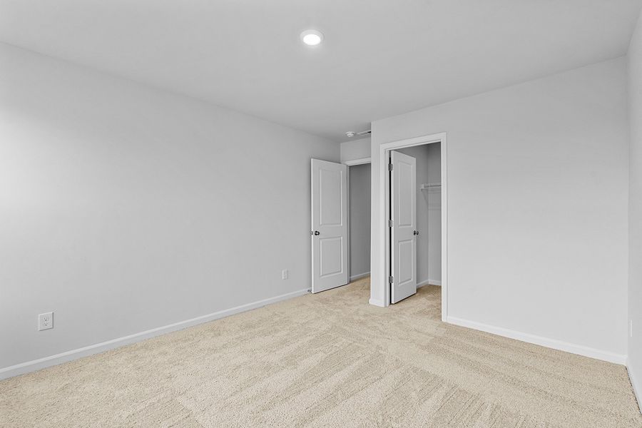 Spacious, unfurnished interior of a new home in Hanes Lake, Winston-Salem (Image 32).