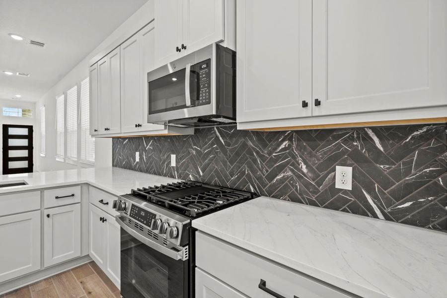 Photos are REPRESENTATIVE of the home /floor plan and are NOT of the actual home.  Selections, features, and room options may vary.