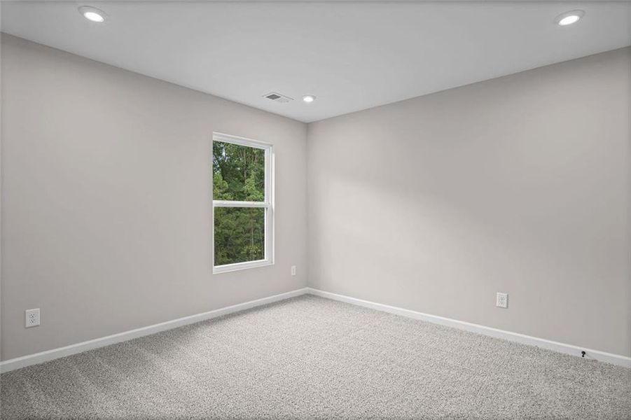 Spacious, unfurnished interior of a new home in Pickens Bluff, Dallas (Image 26).