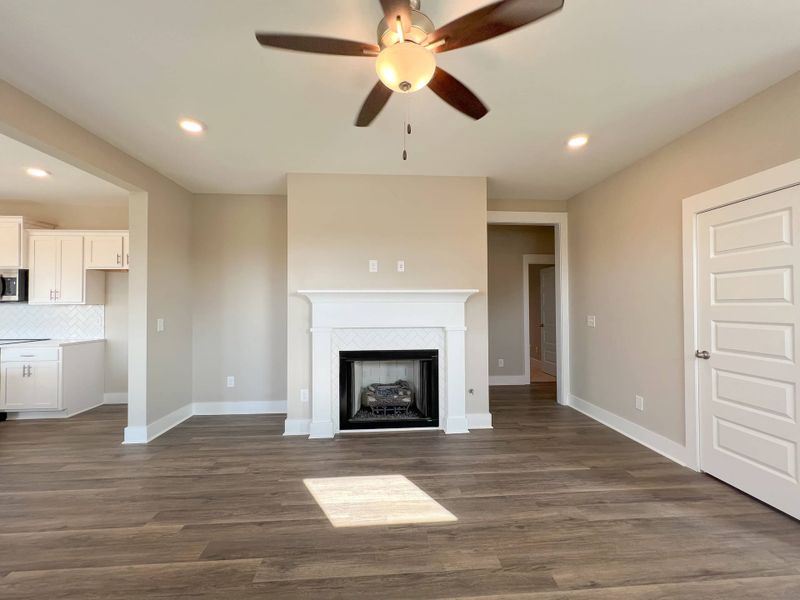 Spacious, unfurnished interior of a new home in Westfield Garden Homes, Gallatin (Image 3).