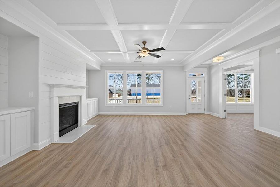 Spacious, unfurnished interior of a new home in Hemingway, Flowery Branch (Image 12).