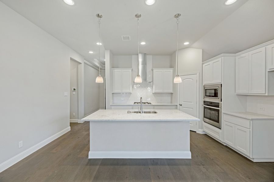 Representative furnished interior of a home built from the Rio Grande by UnionMain Homes in Elevon, Lavon (Image 10).