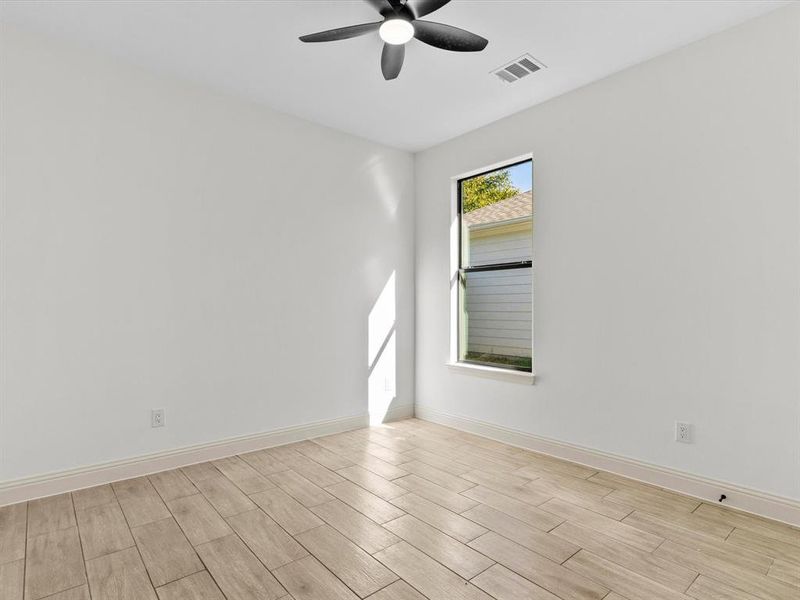 Spacious, unfurnished interior of a new home in , Granbury (Image 39).