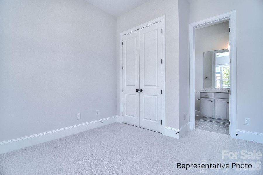 Spacious, unfurnished interior of a new home in Edmunds Farm, Clover (Image 32).